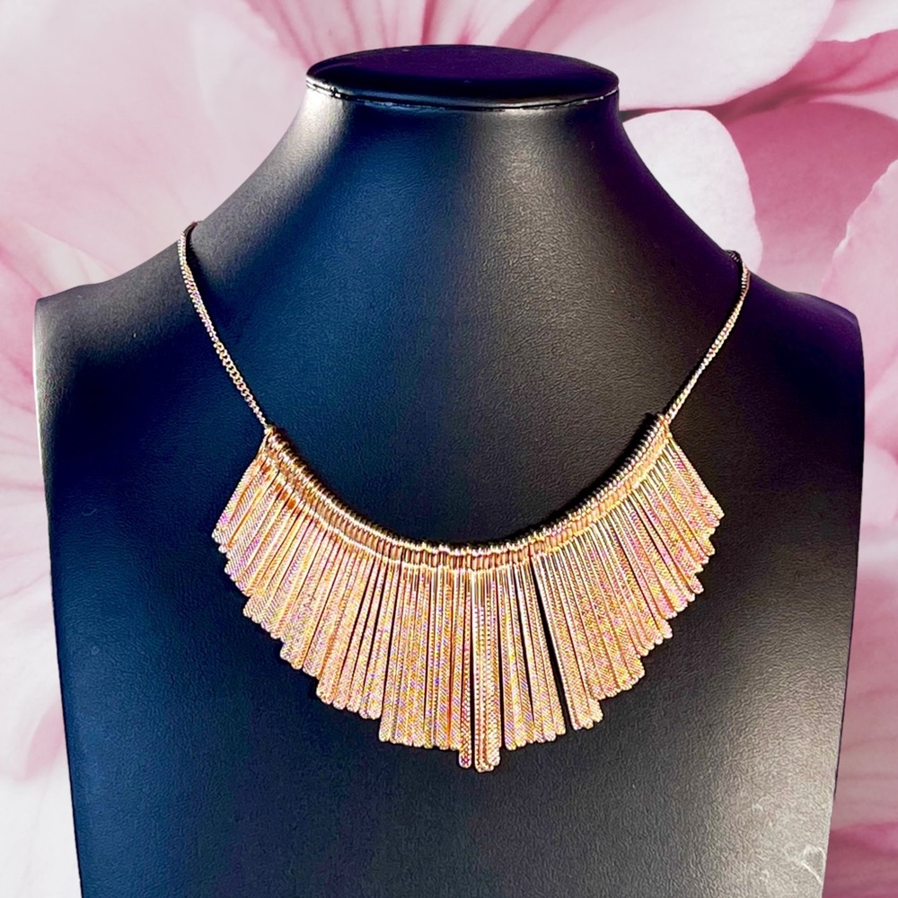 NWT Daisy Fuentes Rose Gold Bib Statement Necklace